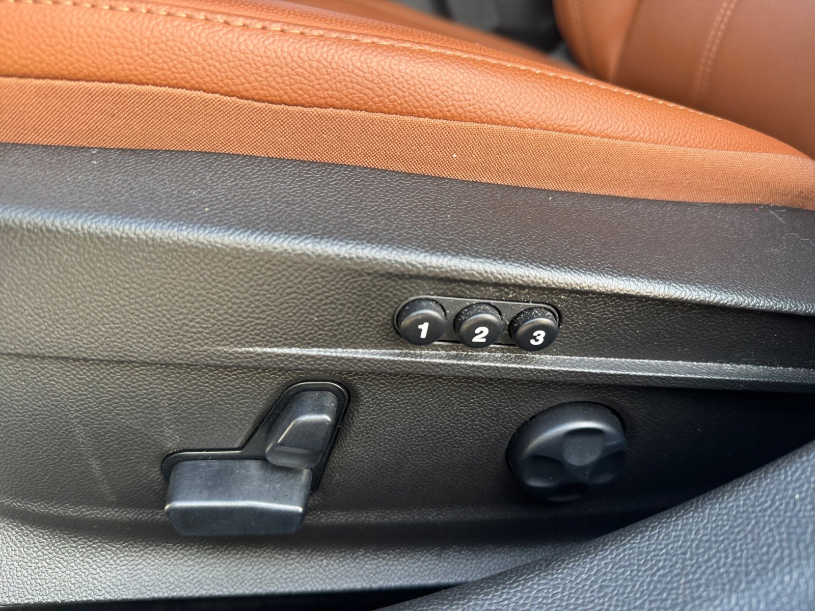 Used 2022 Alfa Romeo Giulia Ti image 10