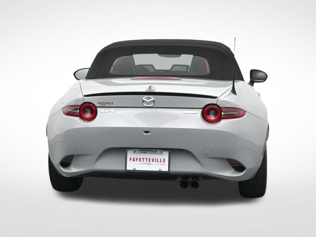 Used 2025 MAZDA MX-5 Miata Club RWD image 7