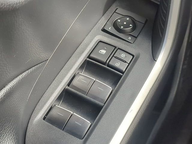 Used 2025 Toyota RAV4 XLE AWD/4WD image 21