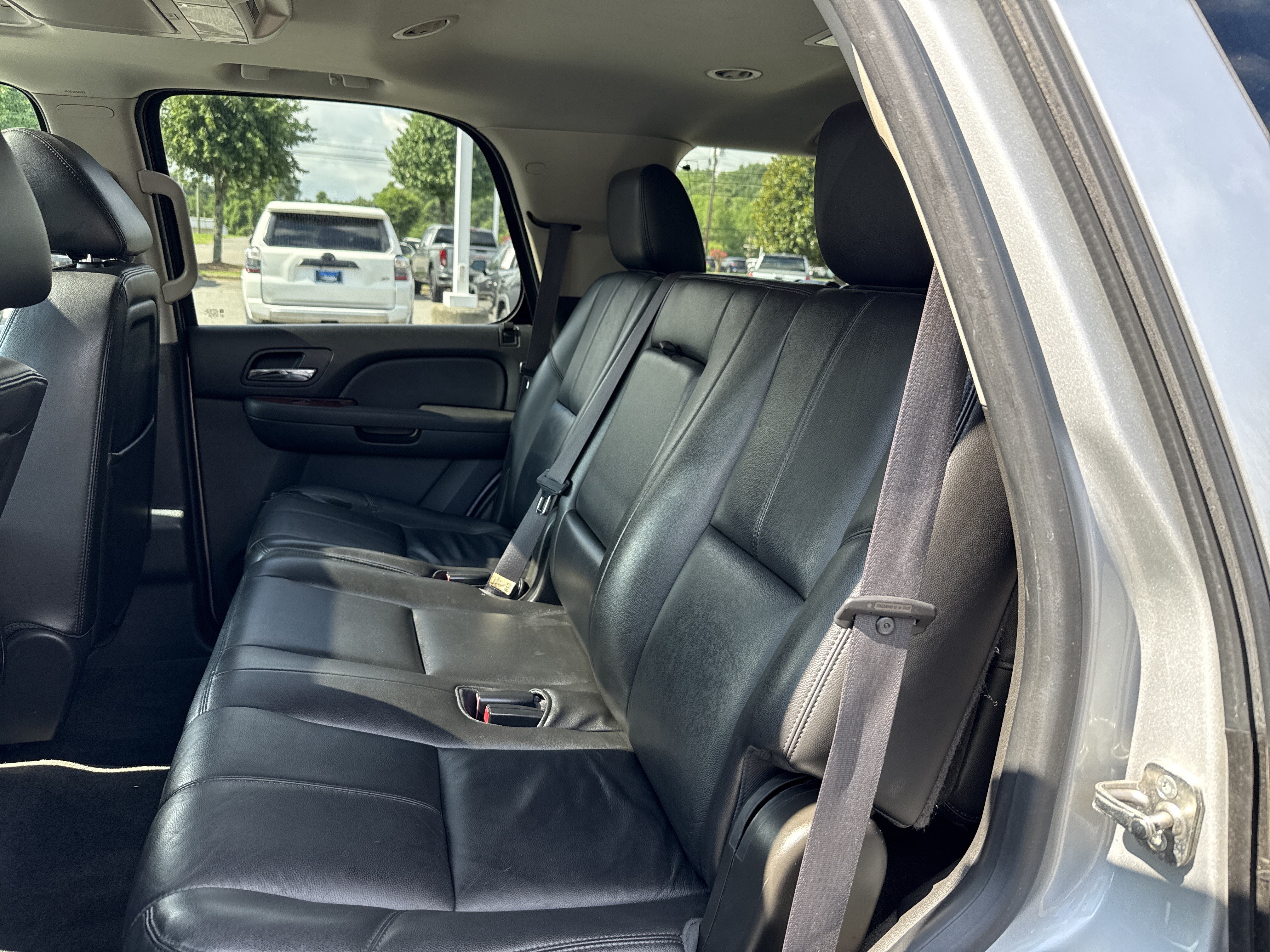 Used 2013 Chevrolet Tahoe LT w/ Luxury Package RWD image 32