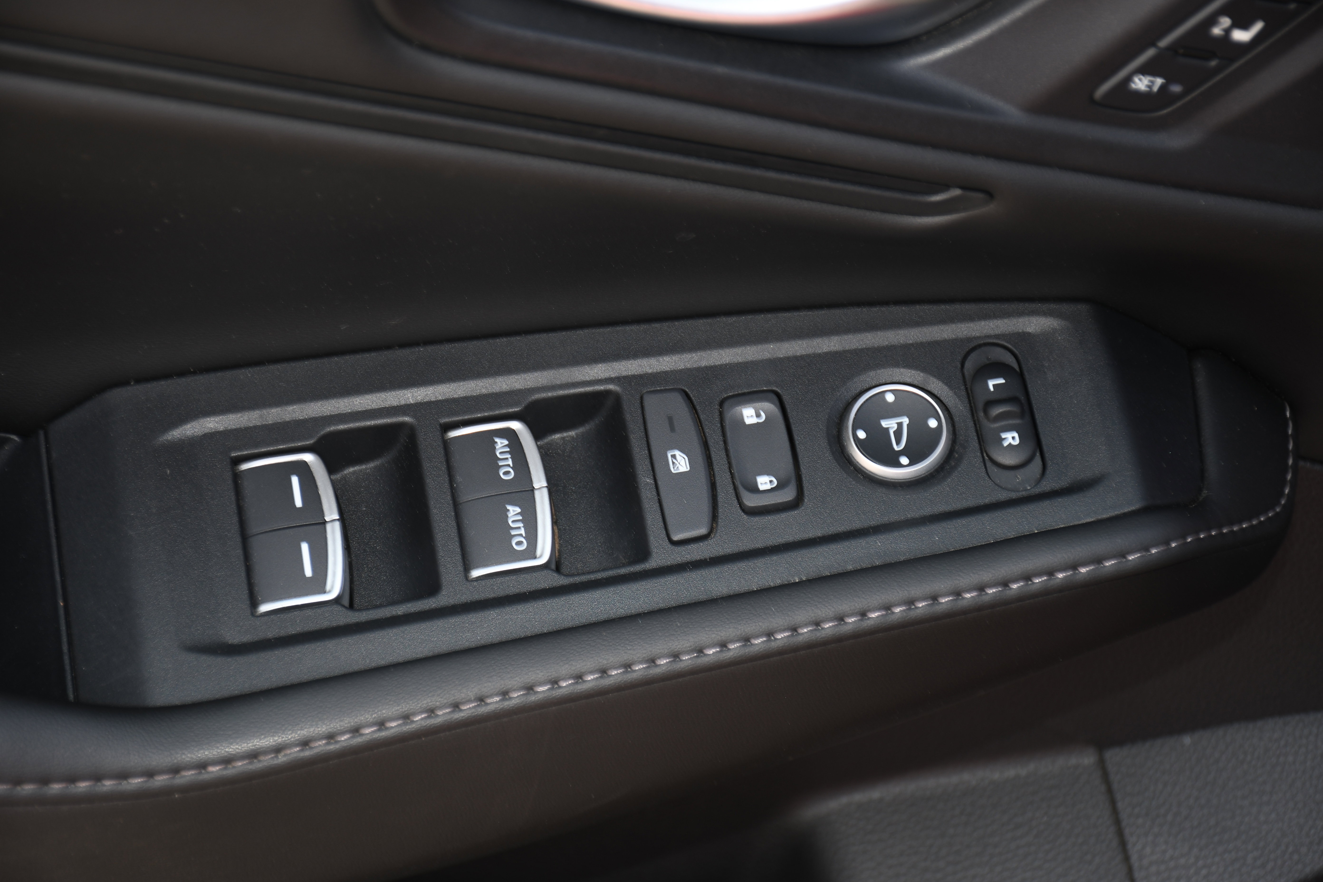 Used 2024 Honda Accord Sport image 11