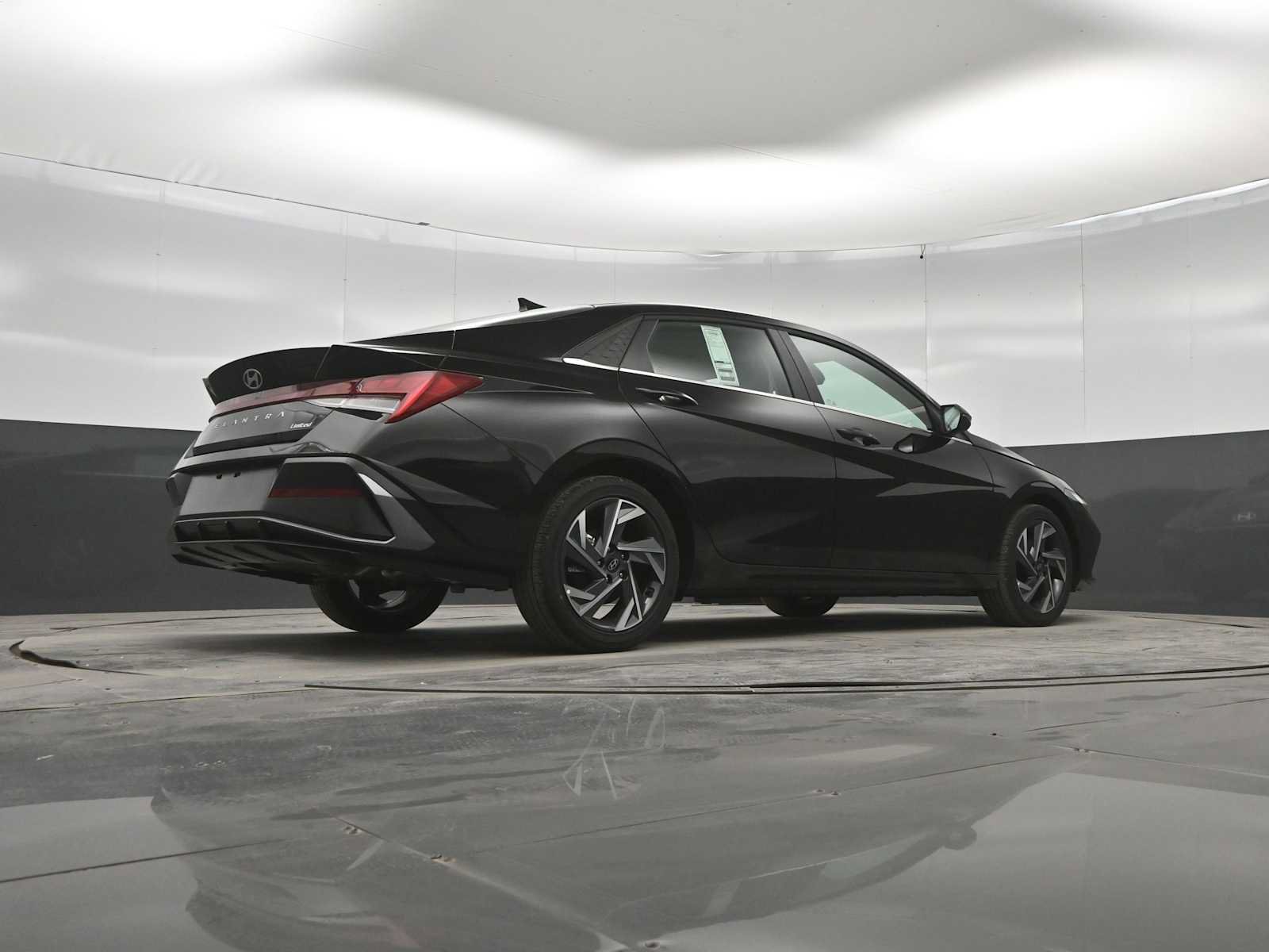 New 2026 Hyundai Elantra Limited FWD image 40