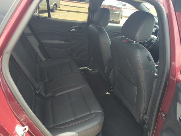 Used 2025 Chevrolet Trax RS w/ Sunroof Package FWD image 18