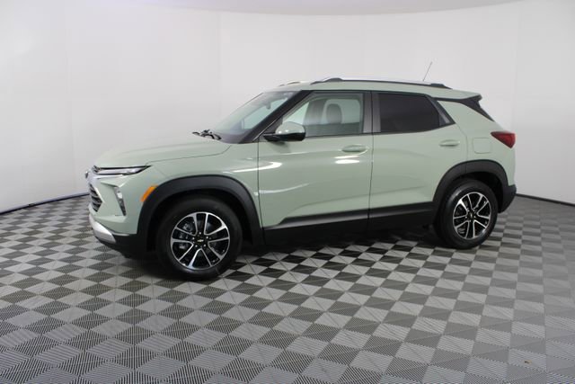 New 2026 Chevrolet TrailBlazer LT w/ Convenience Package image 2