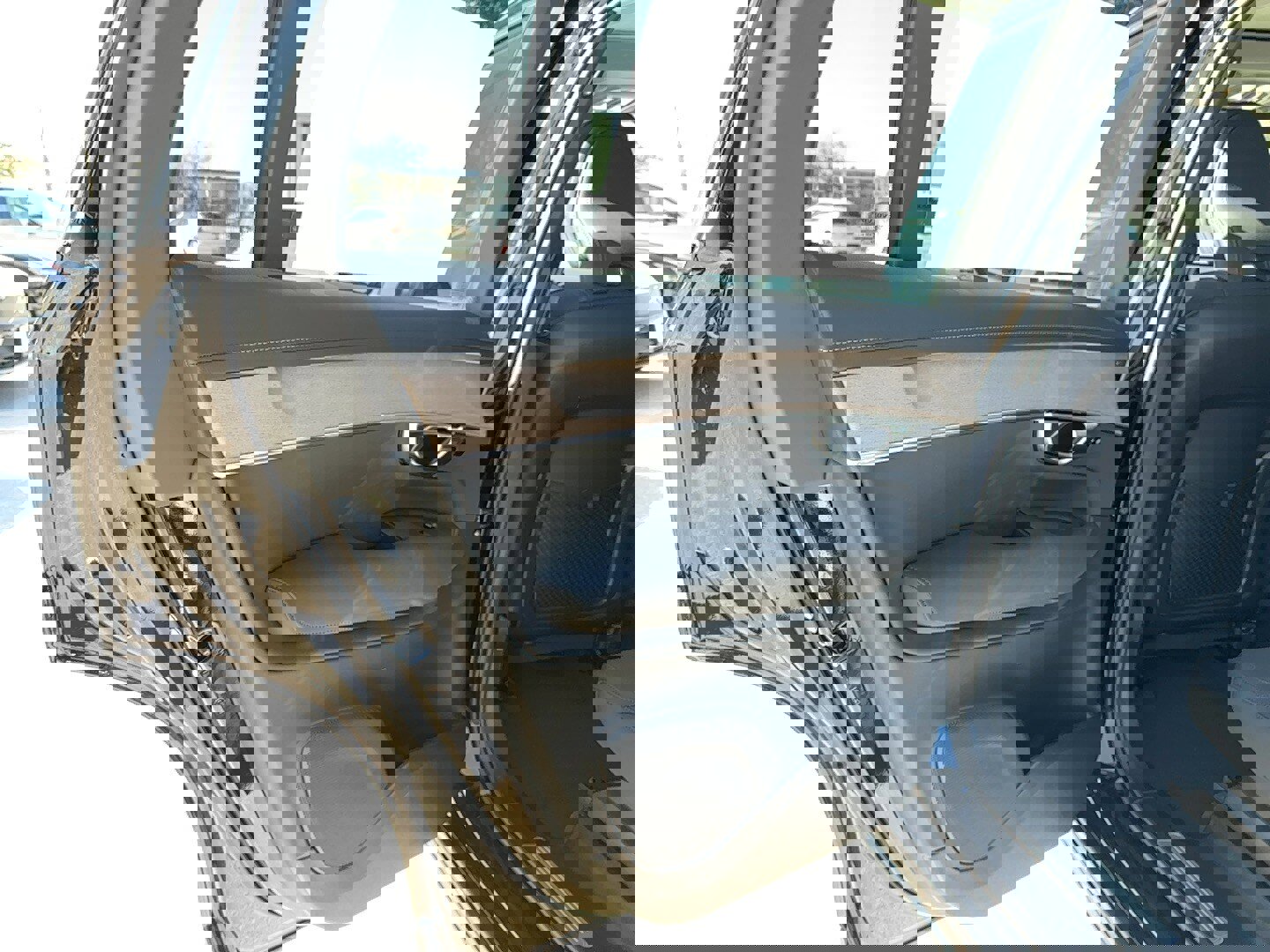 New 2026 Volvo XC90 B5 Core image 13