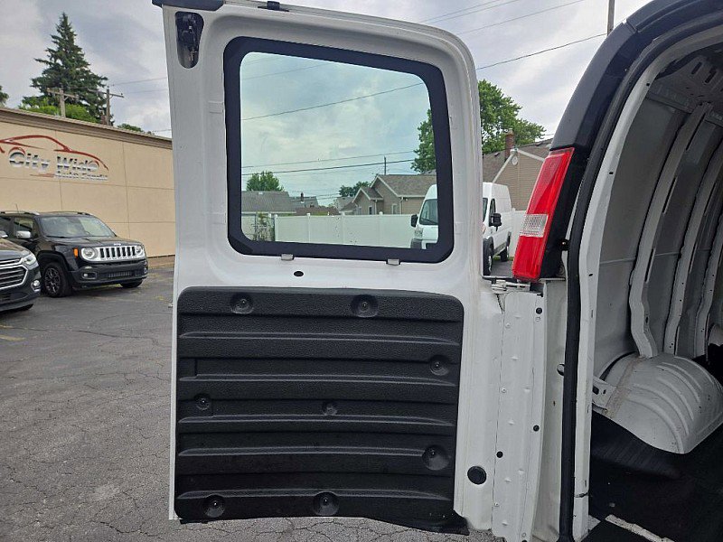 Used 2021 Chevrolet Express 2500 Extended image 12