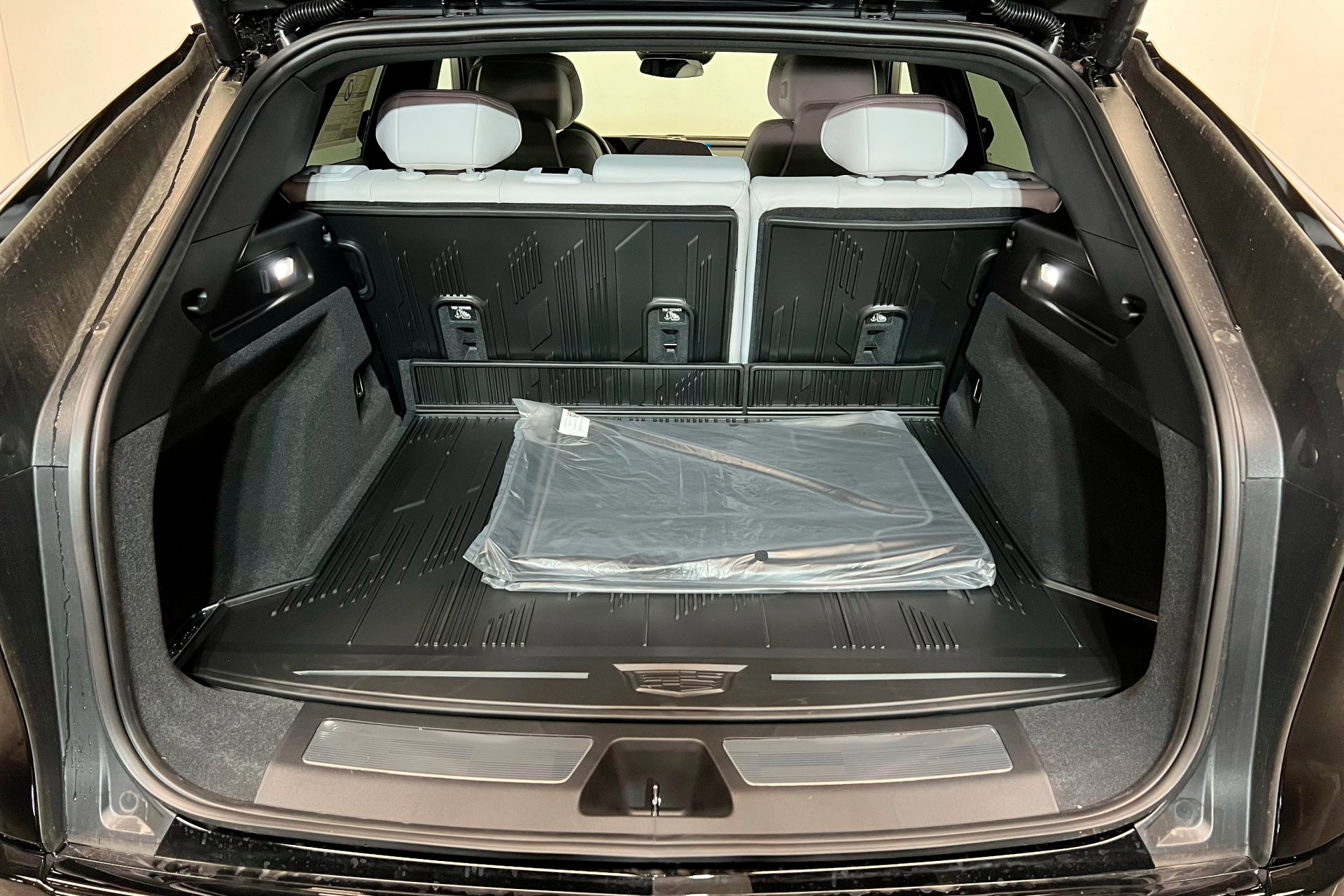 New 2025 Cadillac Lyriq Sport w/ LPO, Floor Liner Package AWD/4WD image 23