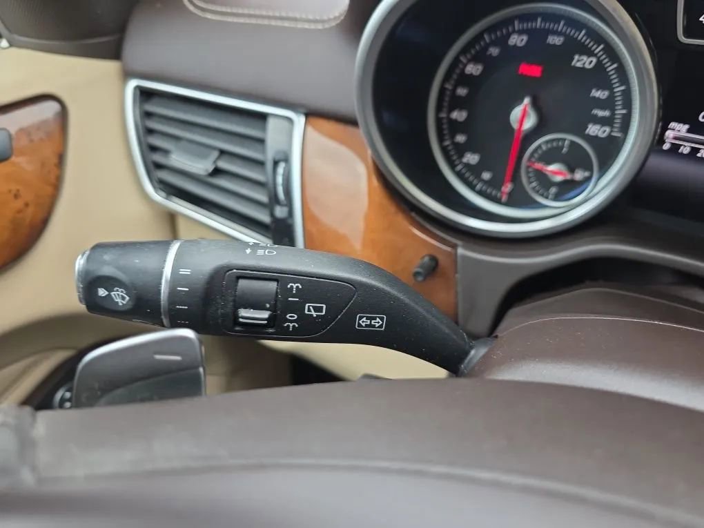 Used 2017 Mercedes-Benz GLS 450 4MATIC image 22