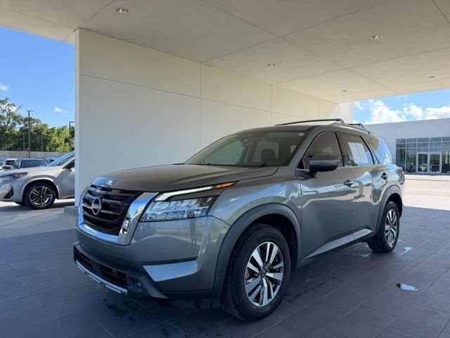 Used 2023 Nissan Pathfinder SL