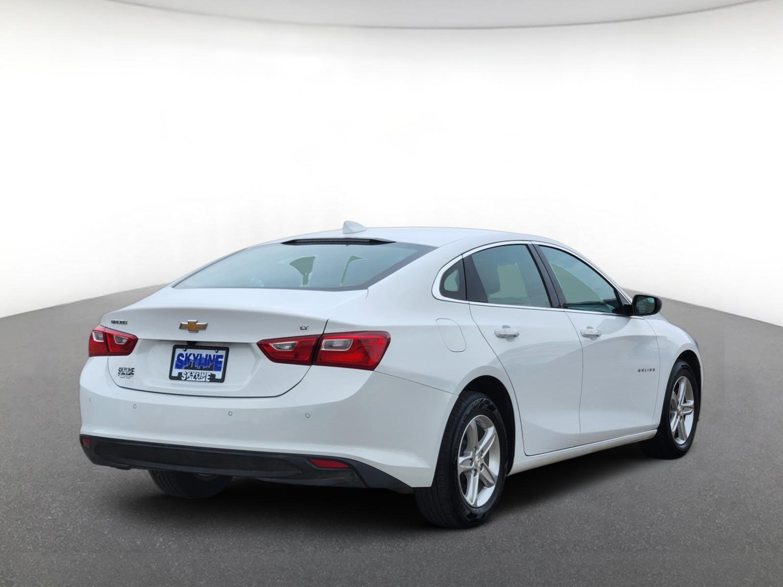 Used 2024 Chevrolet Malibu LT FWD image 3