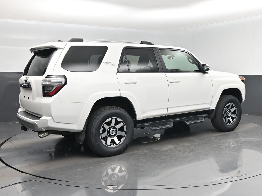 Used 2018 Toyota 4Runner TRD Off-Road Premium AWD/4WD image 3