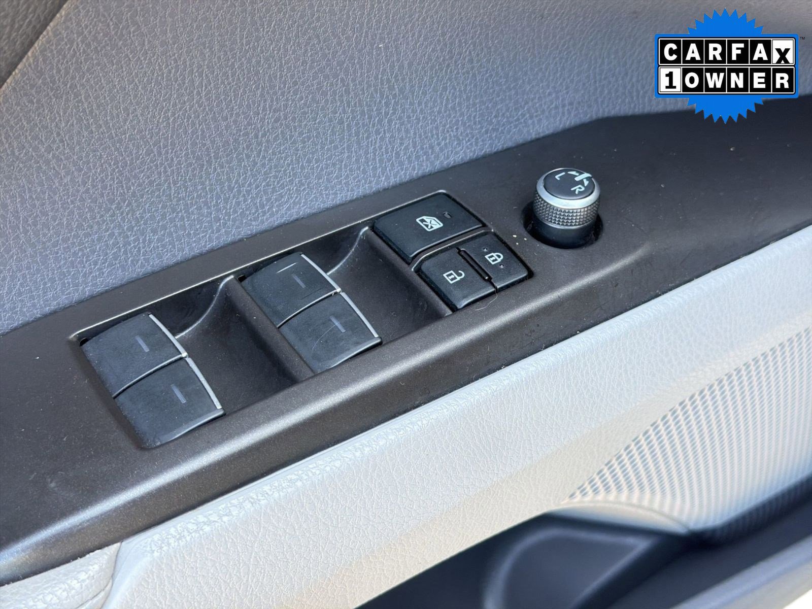 Used 2023 Toyota Camry XLE w/ Cold Weather Package image 13