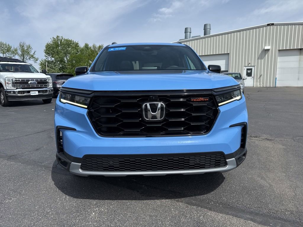 Certified 2023 Honda Pilot TrailSport image 2