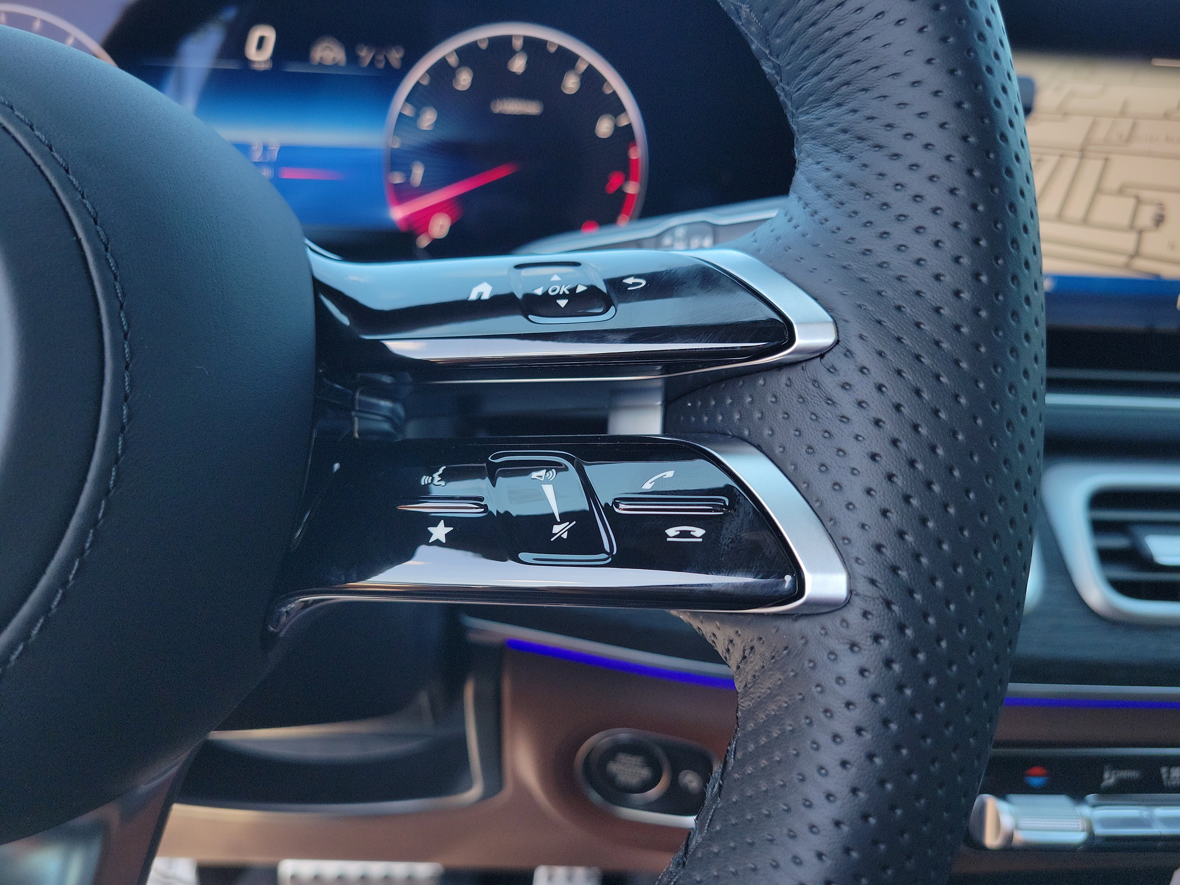 New 2026 Mercedes-Benz GLS 450 4MATIC image 29