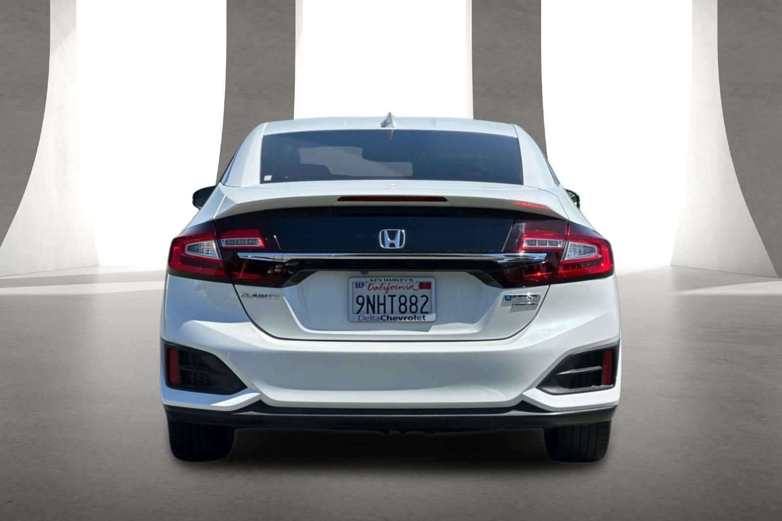 Used 2020 Honda Clarity Touring image 5