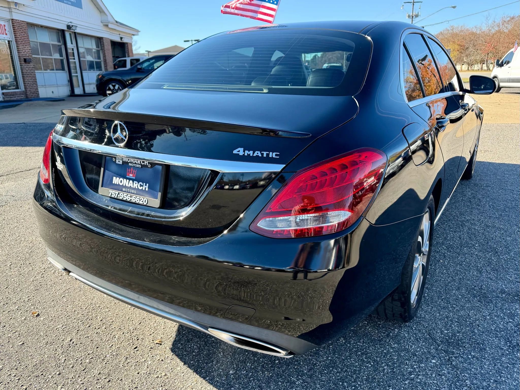 Used 2016 Mercedes-Benz C 300 4MATIC Sedan image 5