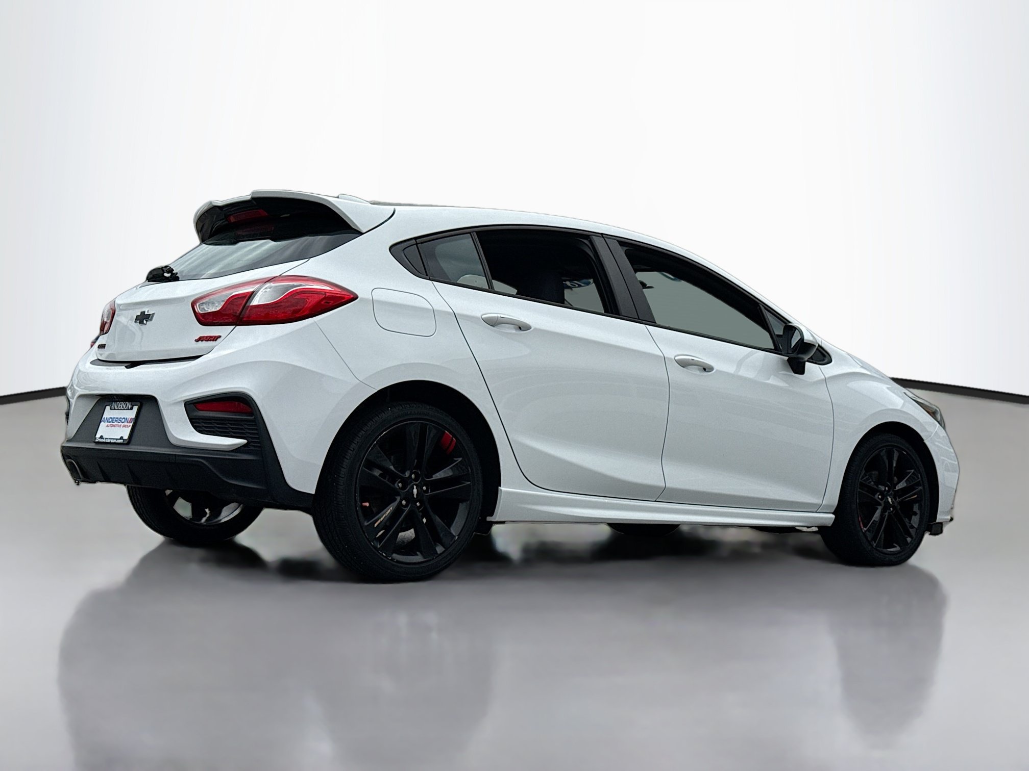 Used 2018 Chevrolet Cruze LT w/ Redline Edition FWD image 2