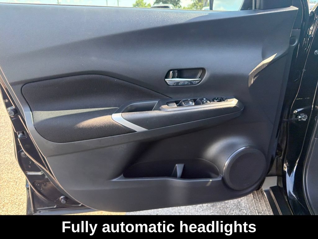 Used 2023 Nissan Kicks SV FWD image 12