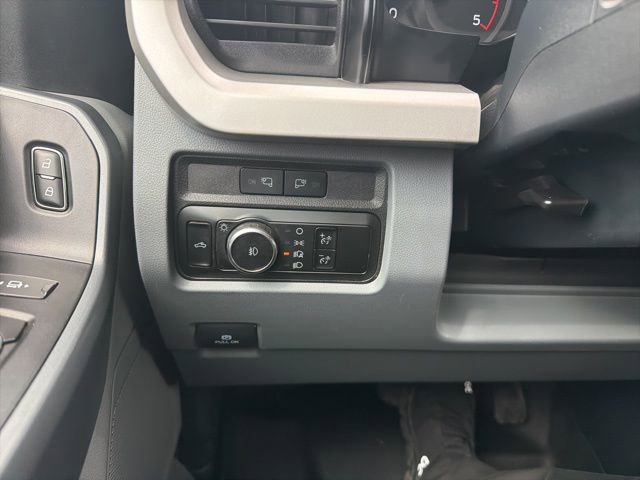 Used 2023 Ford F250 XLT w/ FX4 Off-Road Package image 17