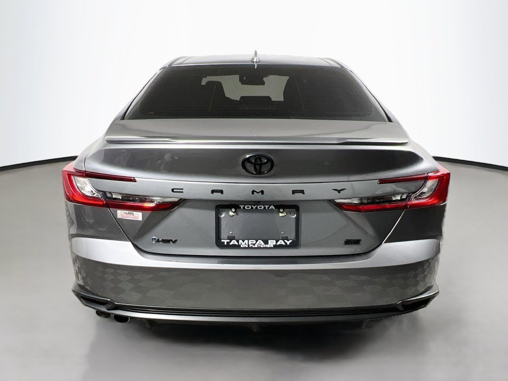 Used 2025 Toyota Camry SE FWD image 4