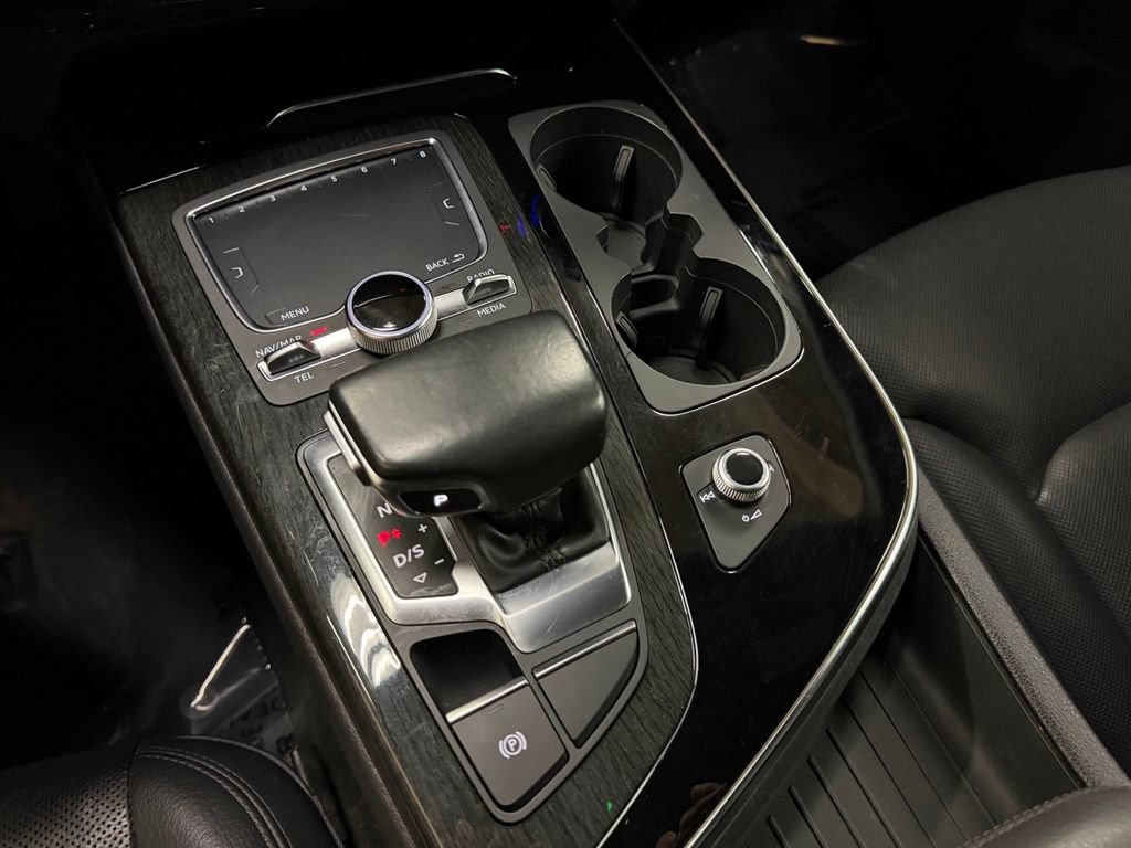 Used 2019 Audi Q7 3.0T Prestige AWD/4WD image 29
