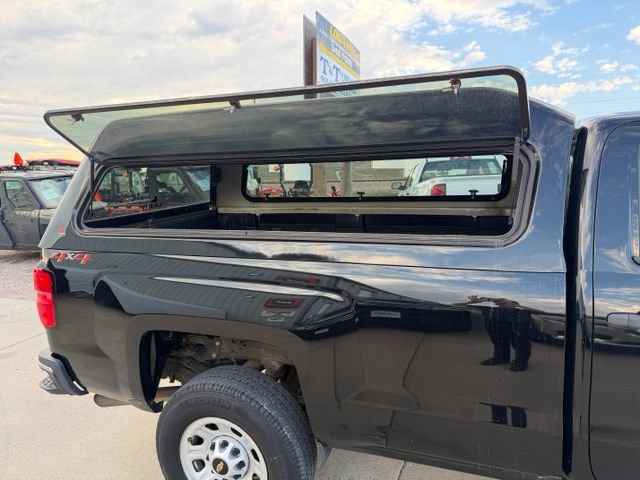 Used 2018 Chevrolet Silverado 3500 W/T AWD/4WD image 9