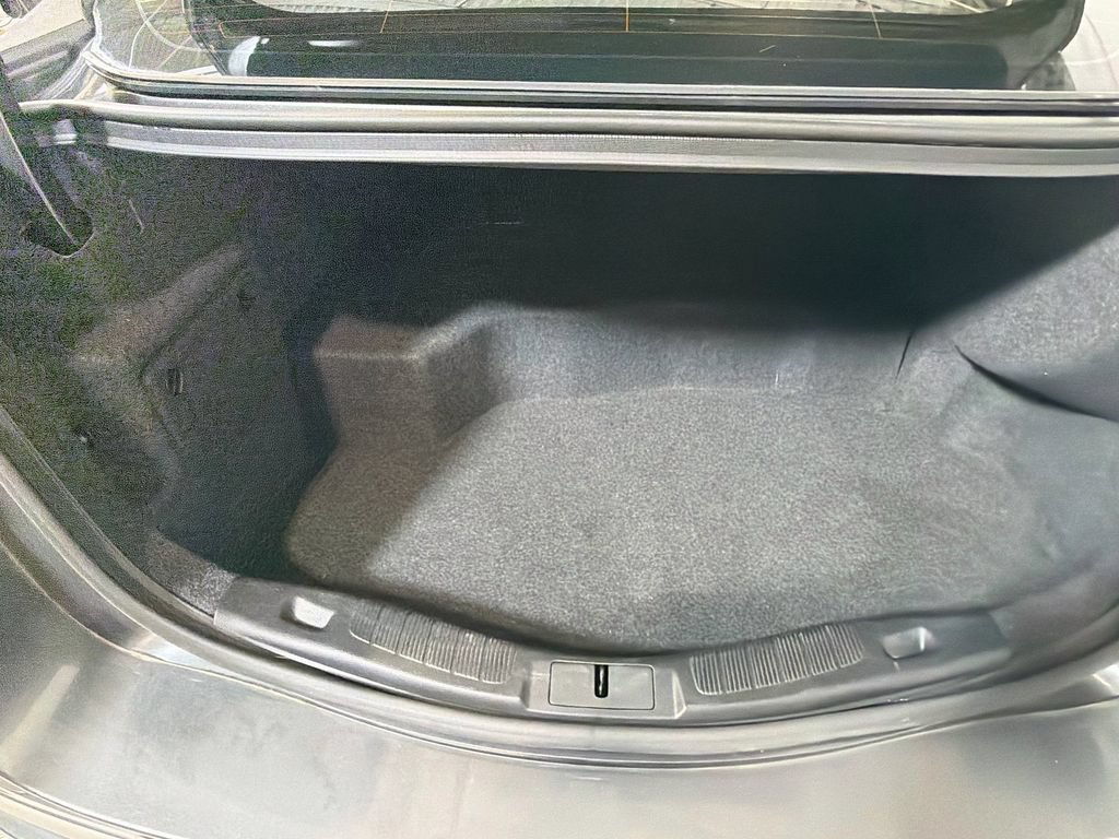 Used 2019 Ford Fusion SE FWD image 26