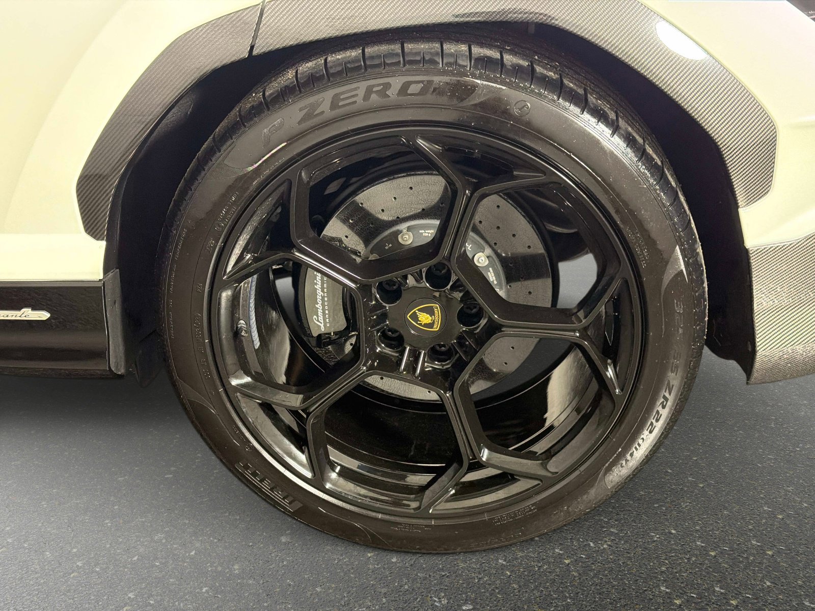 Used 2024 Lamborghini Urus Performante image 14