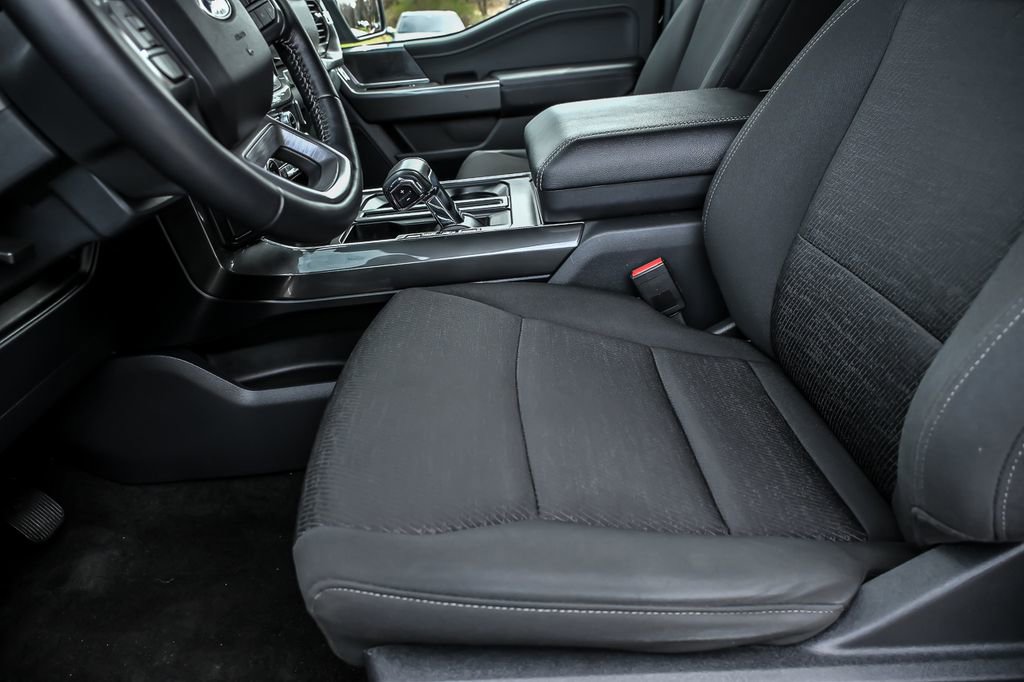 Used 2021 Ford Explorer King Ranch w/ Premium Technology Package AWD/4WD image 15