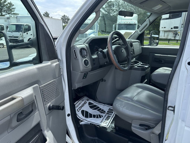 Used 2015 Ford E-350 and Econoline 350 Super Duty RWD image 19