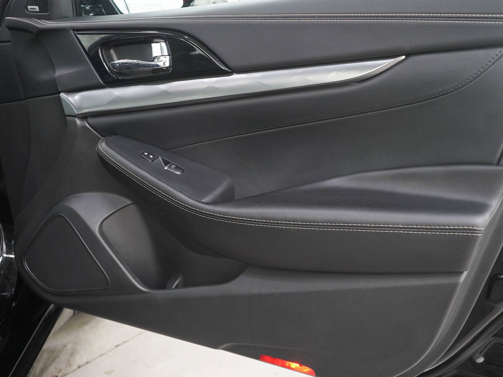 Used 2023 Nissan Maxima SL FWD image 12