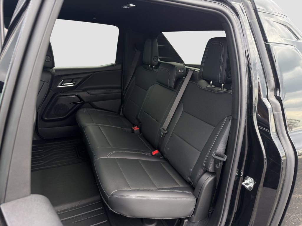 Used 2025 Chevrolet Silverado EV LT image 26