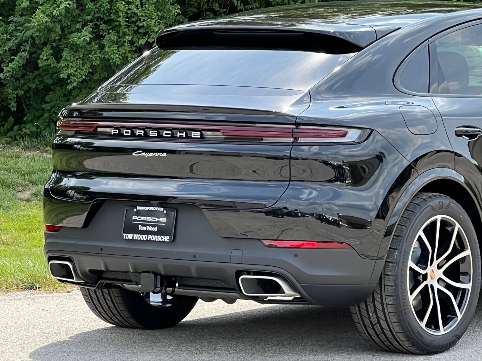 New 2026 Porsche Cayenne Coupe AWD/4WD image 9