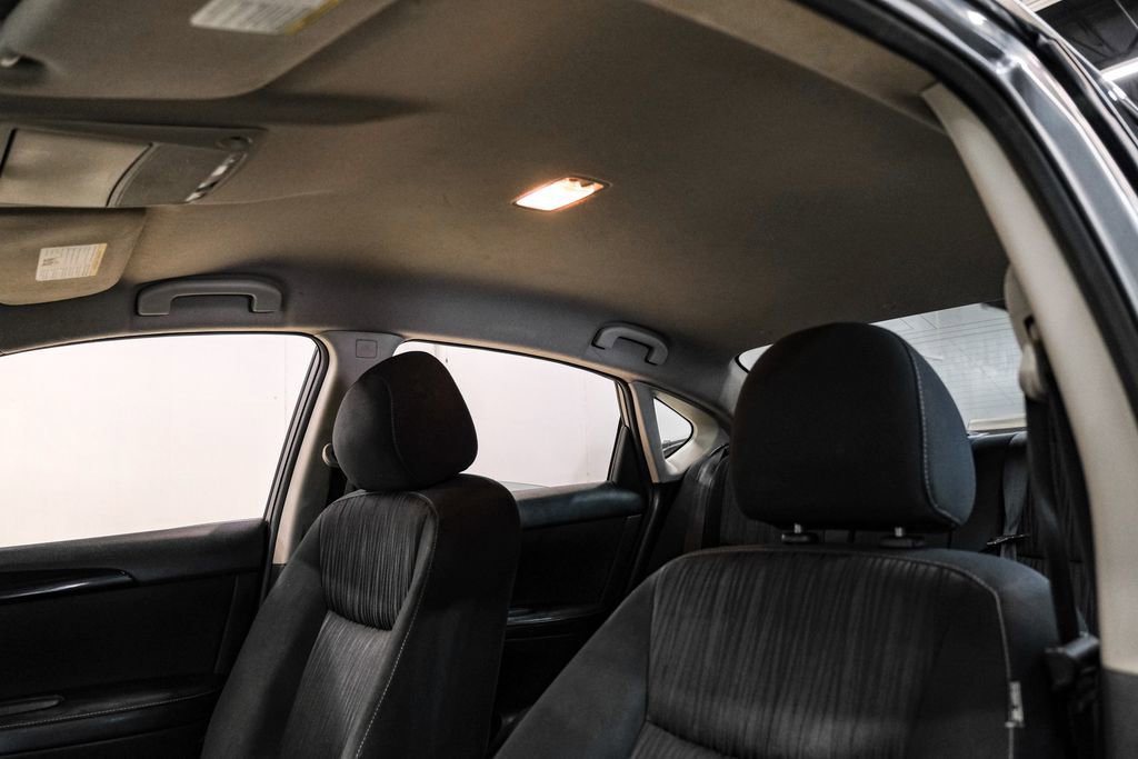 Used 2019 Nissan Sentra SV FWD image 30