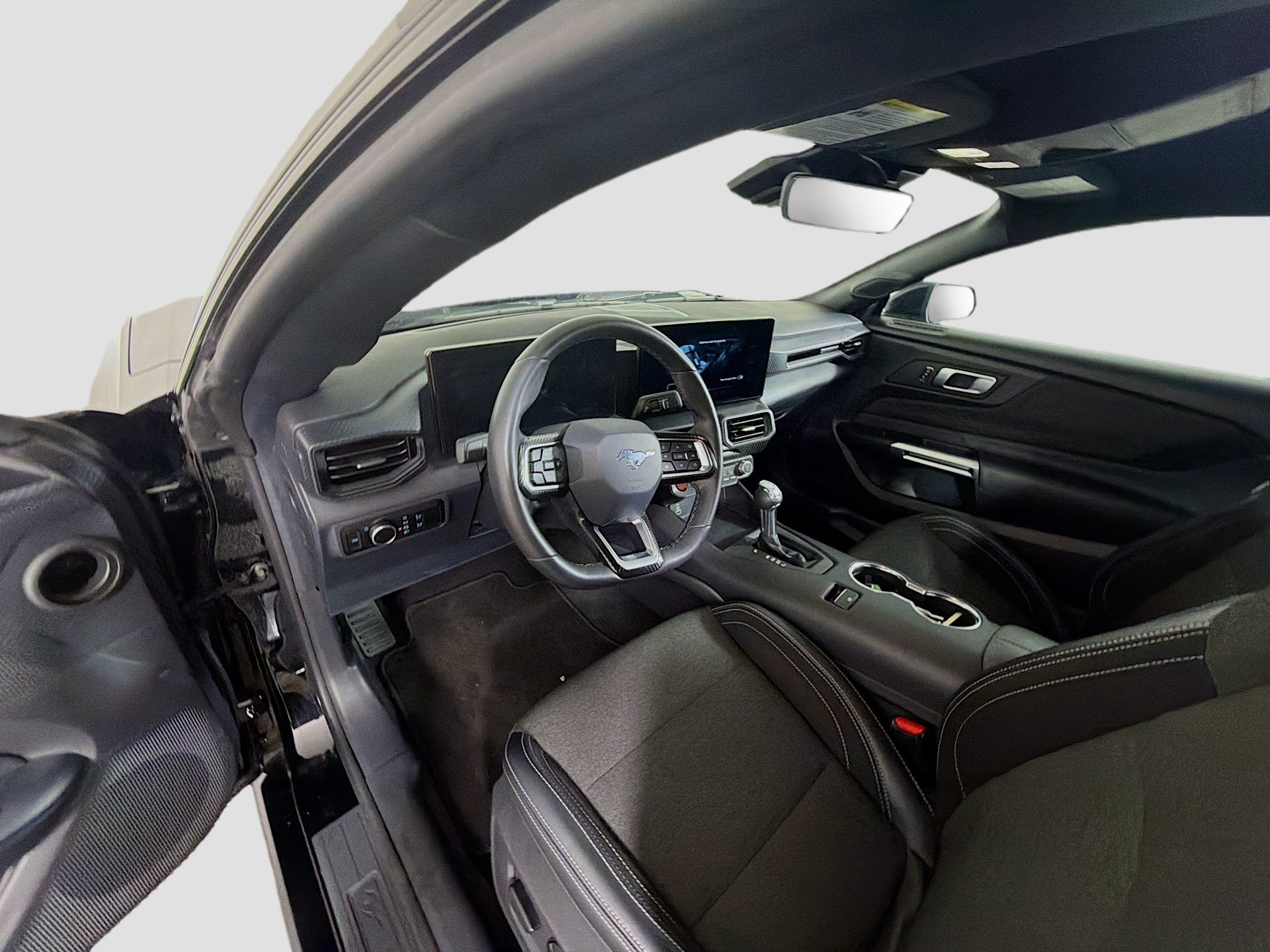 Used 2025 Ford Mustang Coupe RWD image 18
