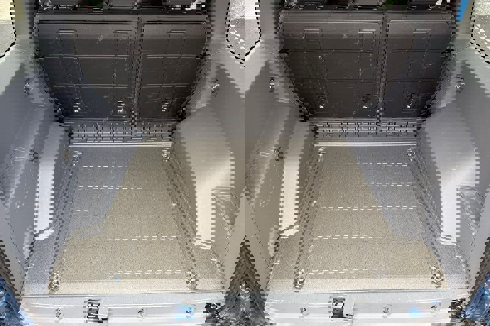 Used 2025 INEOS Grenadier image 17