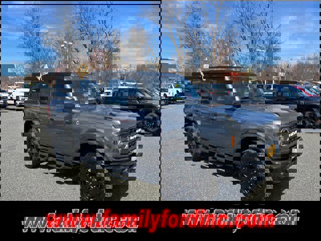Certified 2023 Ford Bronco Black Diamond image 1