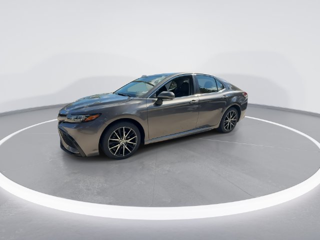 Used 2023 Toyota Camry SE w/ Convenience Package FWD image 4