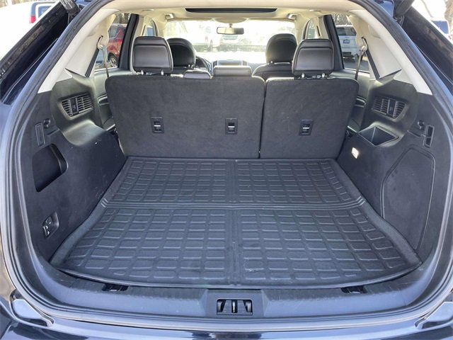 Certified 2018 Ford Edge Titanium w/ Equipment Group 301A image 8