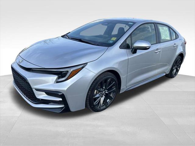 Certified 2024 Toyota Corolla SE FWD image 1