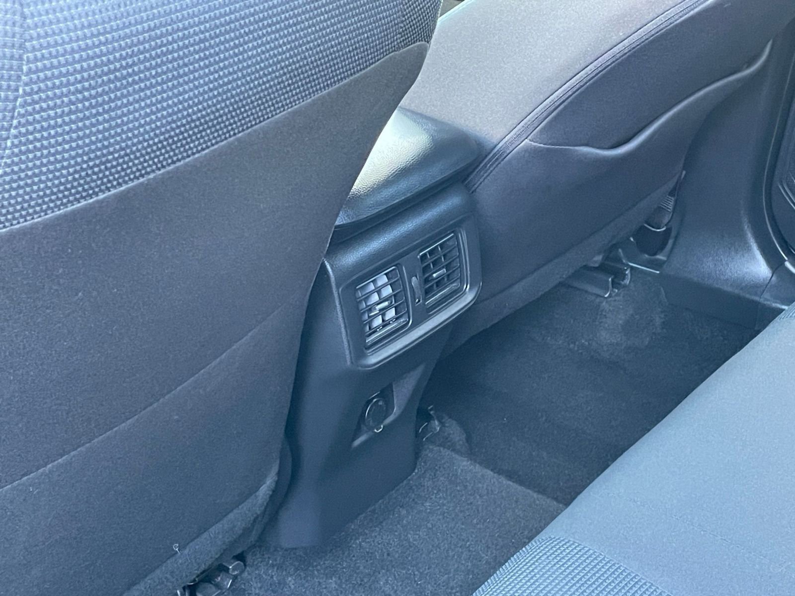 Used 2025 Toyota RAV4 LE image 23