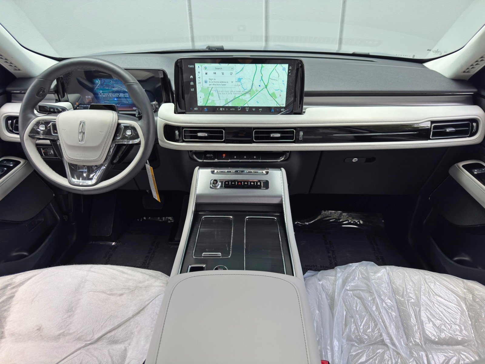 Used 2026 Lincoln Aviator AWD image 13