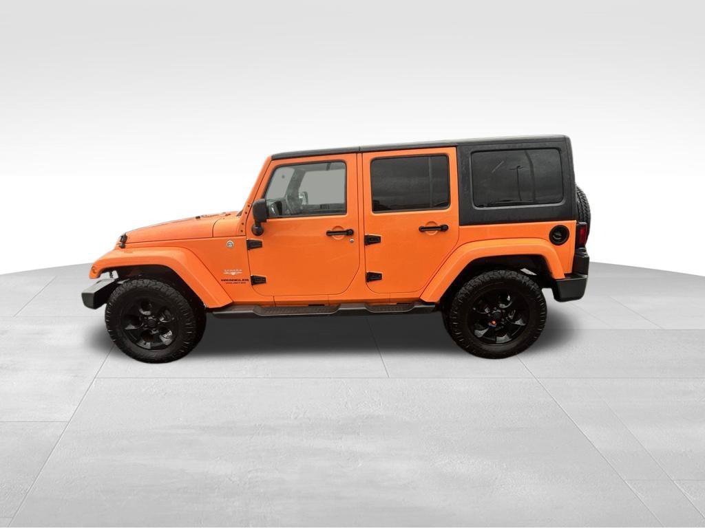 Used 2013 Jeep Wrangler Unlimited Sahara w/ Connectivity Group AWD/4WD image 5