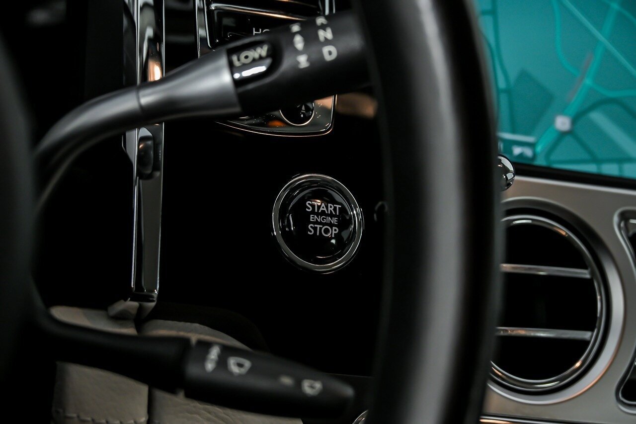Used 2016 Rolls-Royce Ghost RWD image 33
