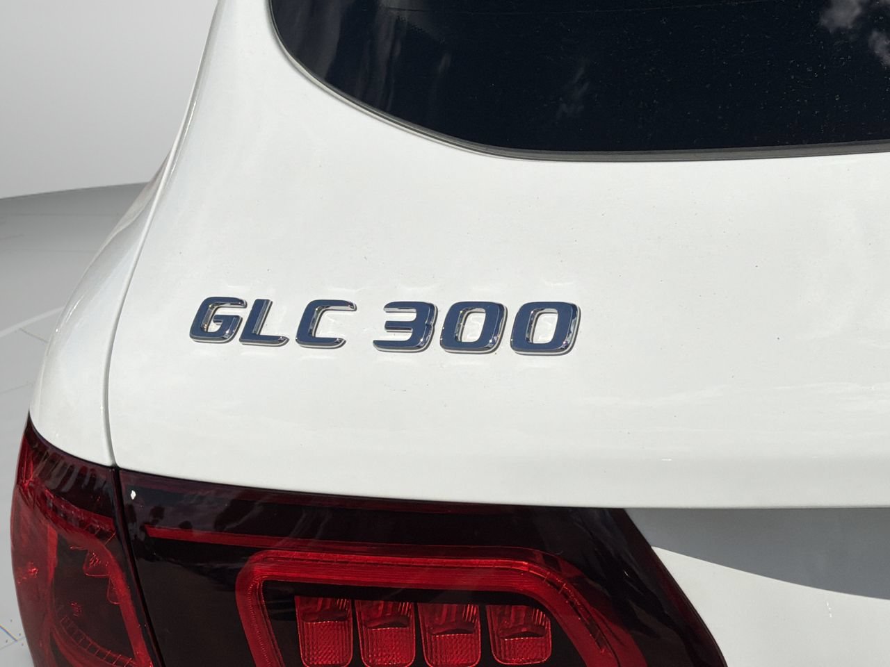 Used 2021 Mercedes-Benz GLC 300 image 10