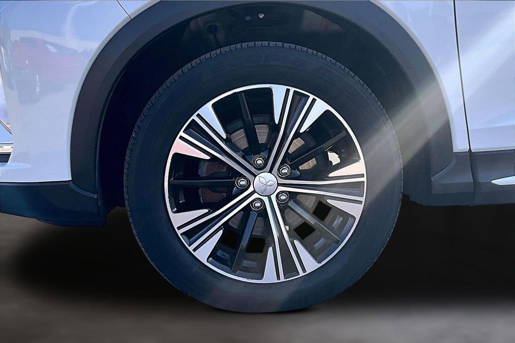 Used 2020 Mitsubishi Eclipse Cross SE image 10