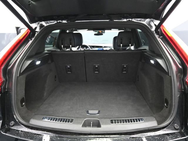 Used 2023 Cadillac XT4 Premium Luxury image 36