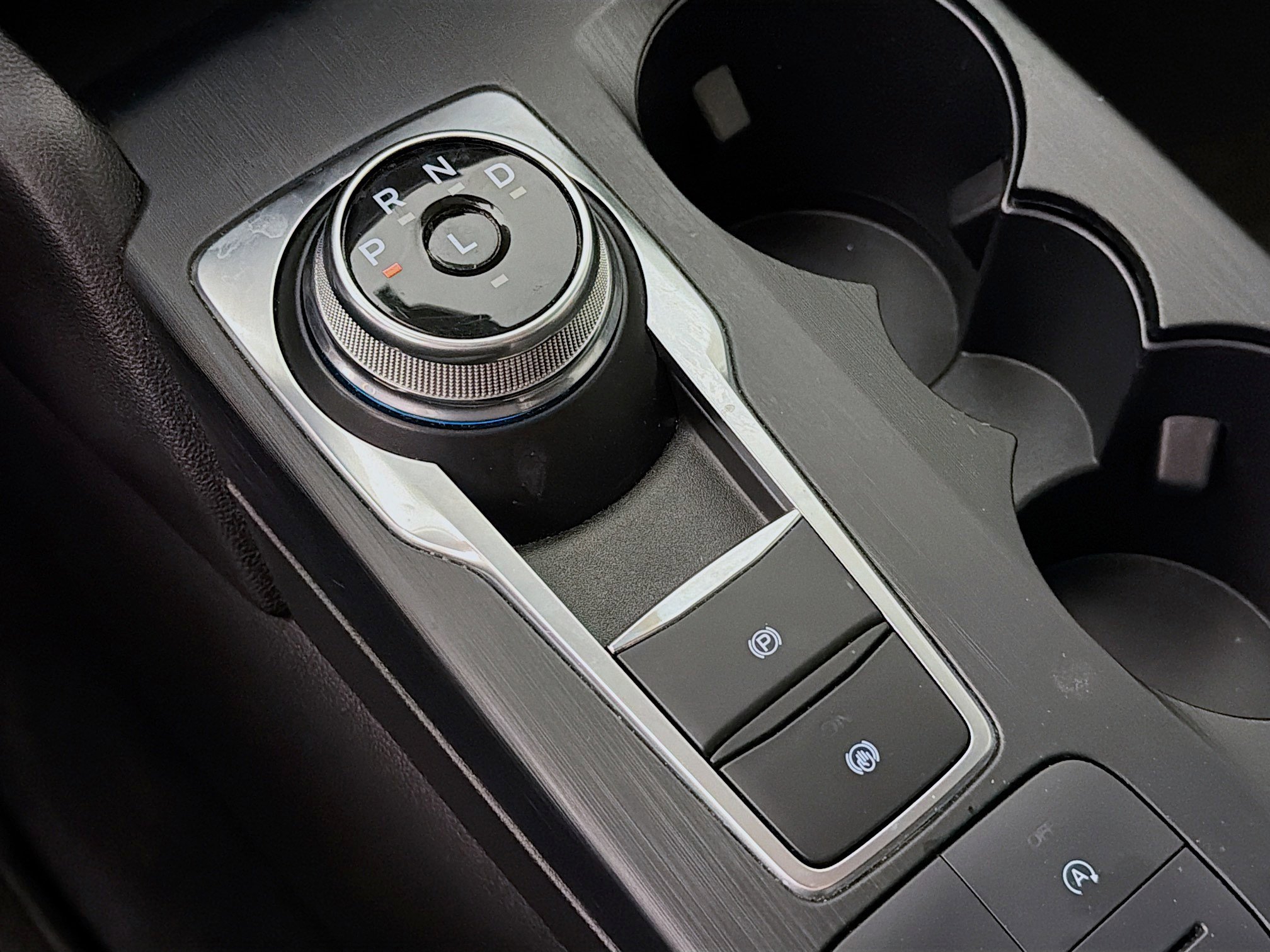 Used 2022 Ford Escape S image 18