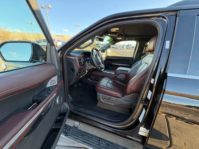 Used 2024 Ford Expedition Limited image 15