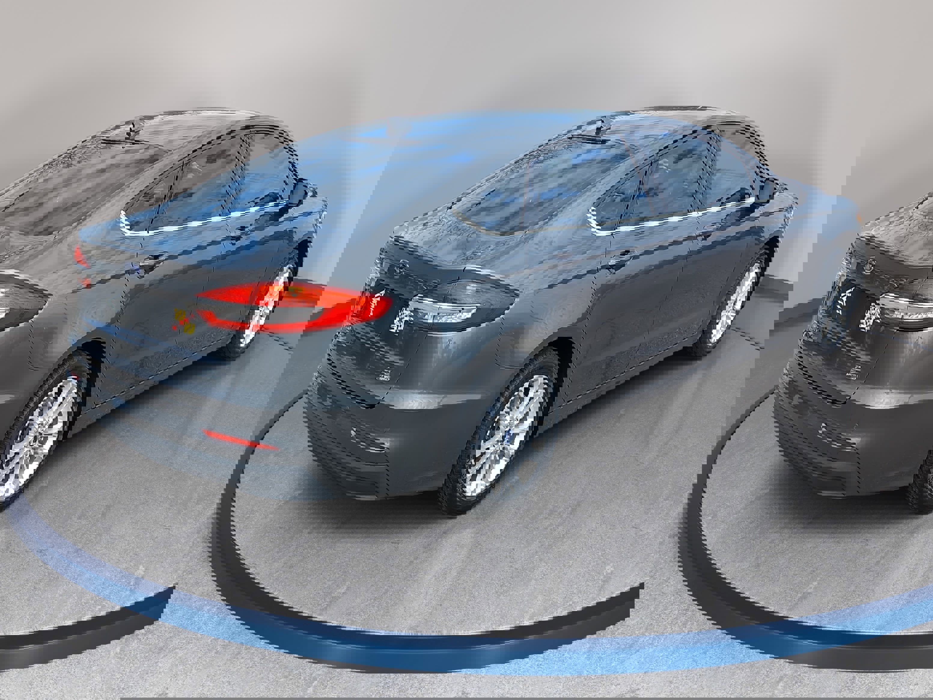 Used 2020 Ford Fusion SE image 5